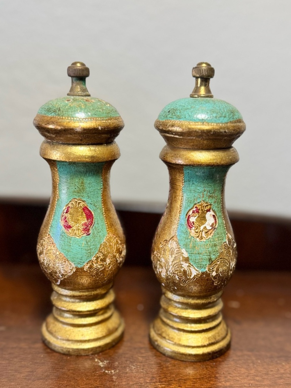 Vintage Florentine Teal Gold Gilt Pepper Mill & Salt Shaker Set- Italy - Picture 4 of 12